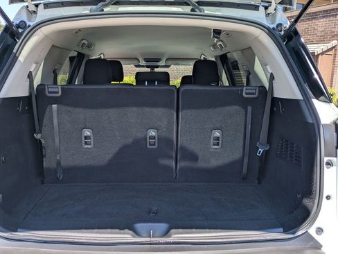 Used 2022 Nissan Pathfinder SV image 23