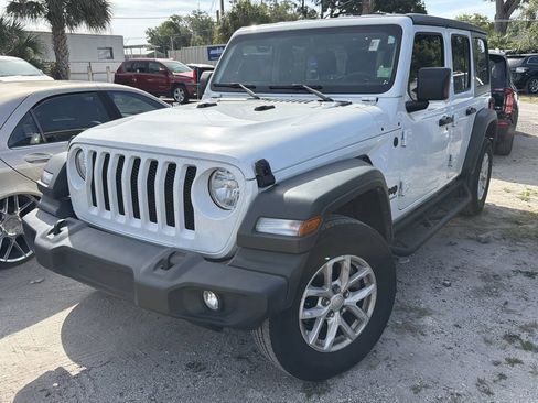 Used 2023 Jeep Wrangler Unlimited Sport AWD/4WD image 4