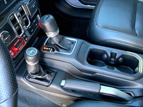 Used 2022 Jeep Wrangler Unlimited Rubicon image 17