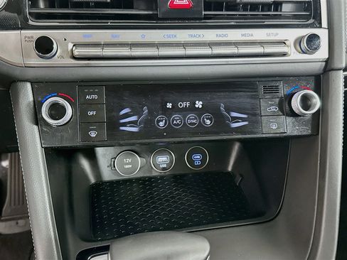 Used 2026 Genesis G70 2.5T RWD image 24