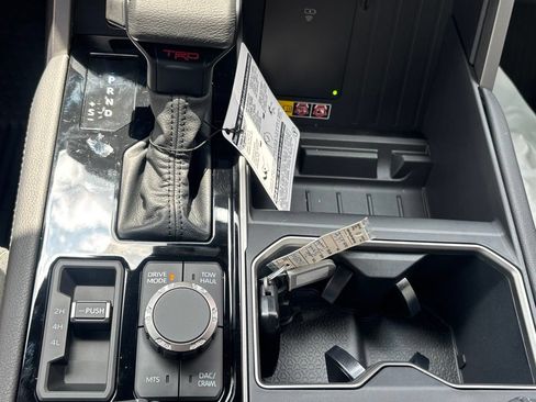 New 2026 Toyota Tundra Limited AWD/4WD image 15