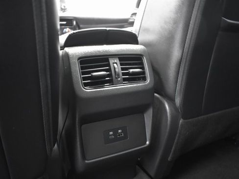 Used 2022 Nissan Rogue SV w/ SV Premium Package image 32