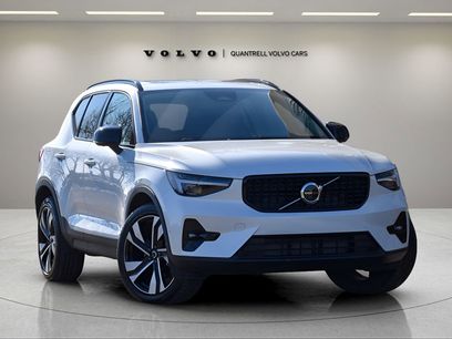 Certified 2025 Volvo XC40 B5 Plus w/ Protection Package Premier