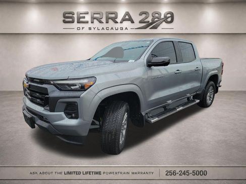 Used 2024 Chevrolet Colorado LT w/ LT Convenience Package III RWD image 3