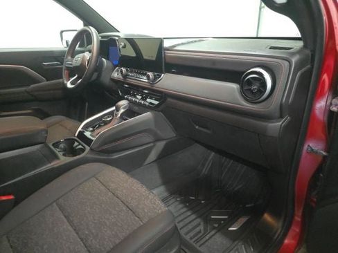 Used 2024 Chevrolet Colorado Z71 w/ Z71 Convenience Package 2 AWD/4WD image 4
