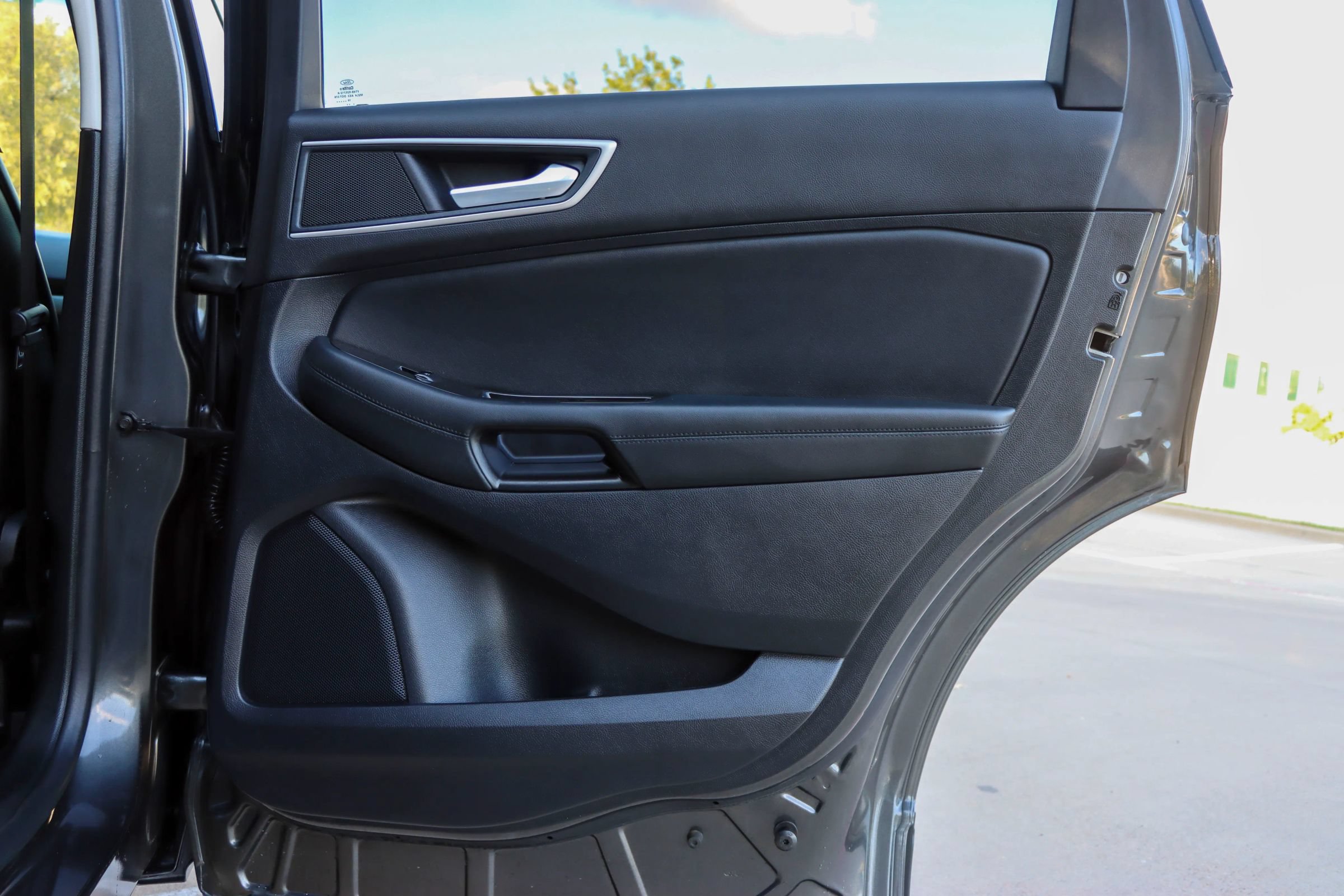 Used 2019 Ford Edge SEL w/ Equipment Group 201A FWD image 11
