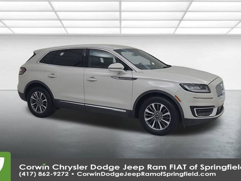Used 2019 Lincoln Nautilus Select w/ Cargo Utility Package image 2