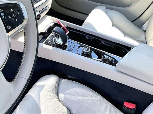 Used 2024 Volvo S60 B5 Ultimate w/ Climate Package image 12