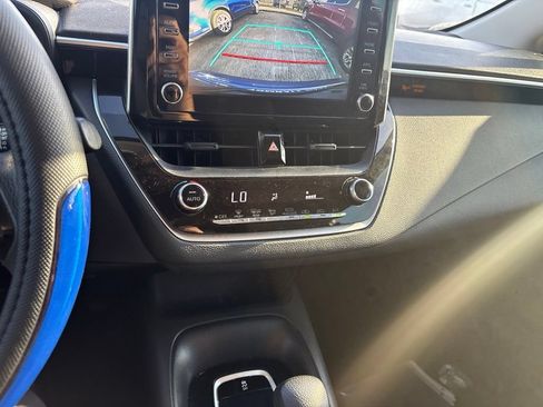 Used 2020 Toyota Corolla LE FWD image 15