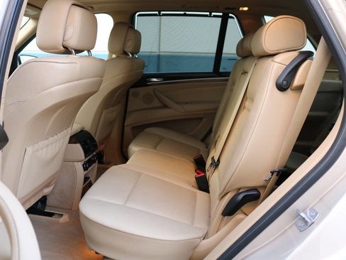 Used 2013 BMW X5 xDrive35i w/ Convenience Pkg image 11