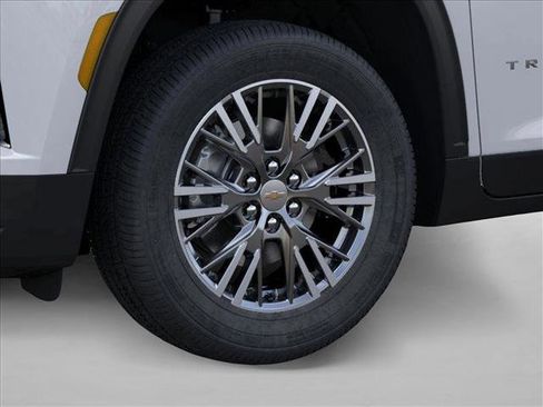 New 2026 Chevrolet Traverse LT w/ Driver Confidence Package image 9