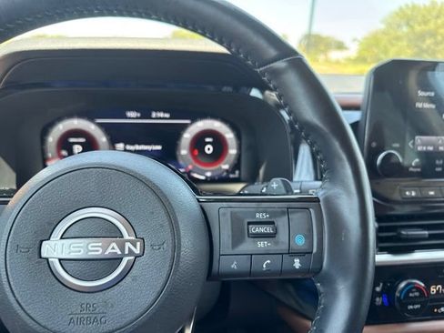 Used 2023 Nissan Pathfinder Platinum w/ Cargo Package FWD image 15