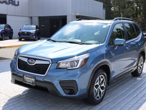Used 2020 Subaru Forester Premium AWD/4WD image 1