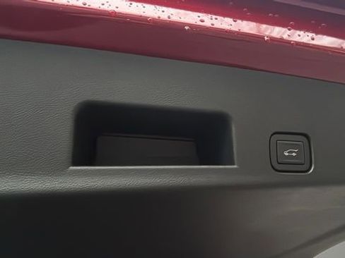 Used 2025 Chevrolet Traverse High Country w/ LPO, Floor Liner Package image 40