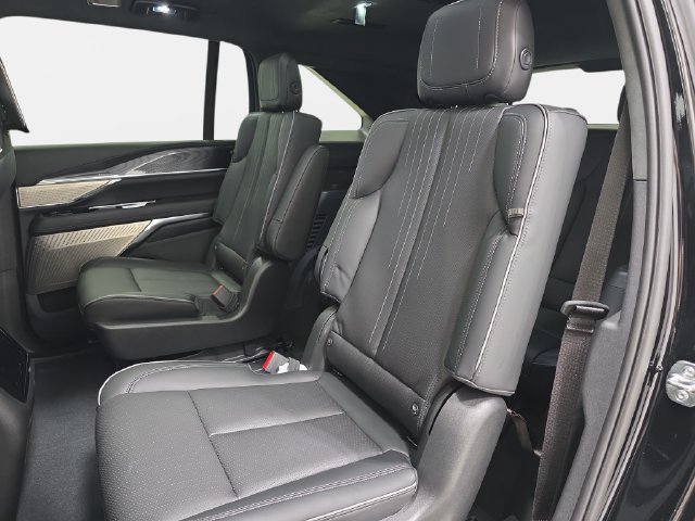 New 2026 Cadillac Escalade IQ Luxury 2 w/ LPO, Floor Liner Package AWD/4WD image 11