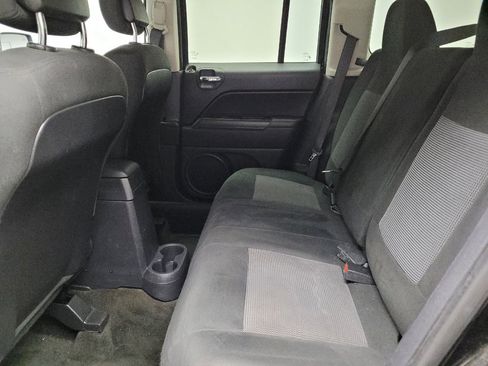 Used 2017 Jeep Patriot Sport w/ Power Value Group FWD image 18