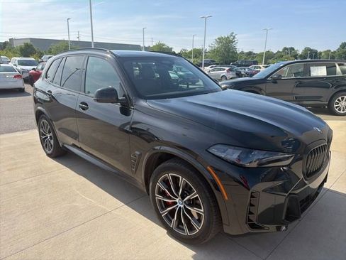 Used 2025 BMW X5 xDrive50e w/ M Sport Package AWD/4WD image 4