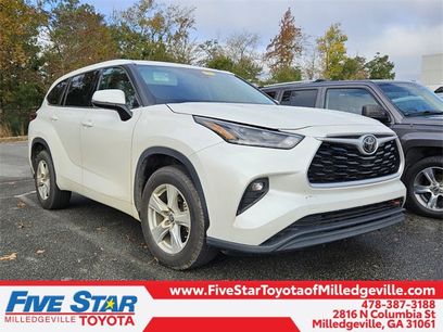 Used 2021 Toyota Highlander LE