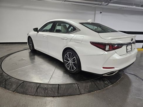 Used 2025 Lexus ES 350 w/ Premium Package image 6