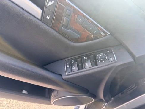 Used 2013 Mercedes-Benz C 300 4MATIC Sedan image 6