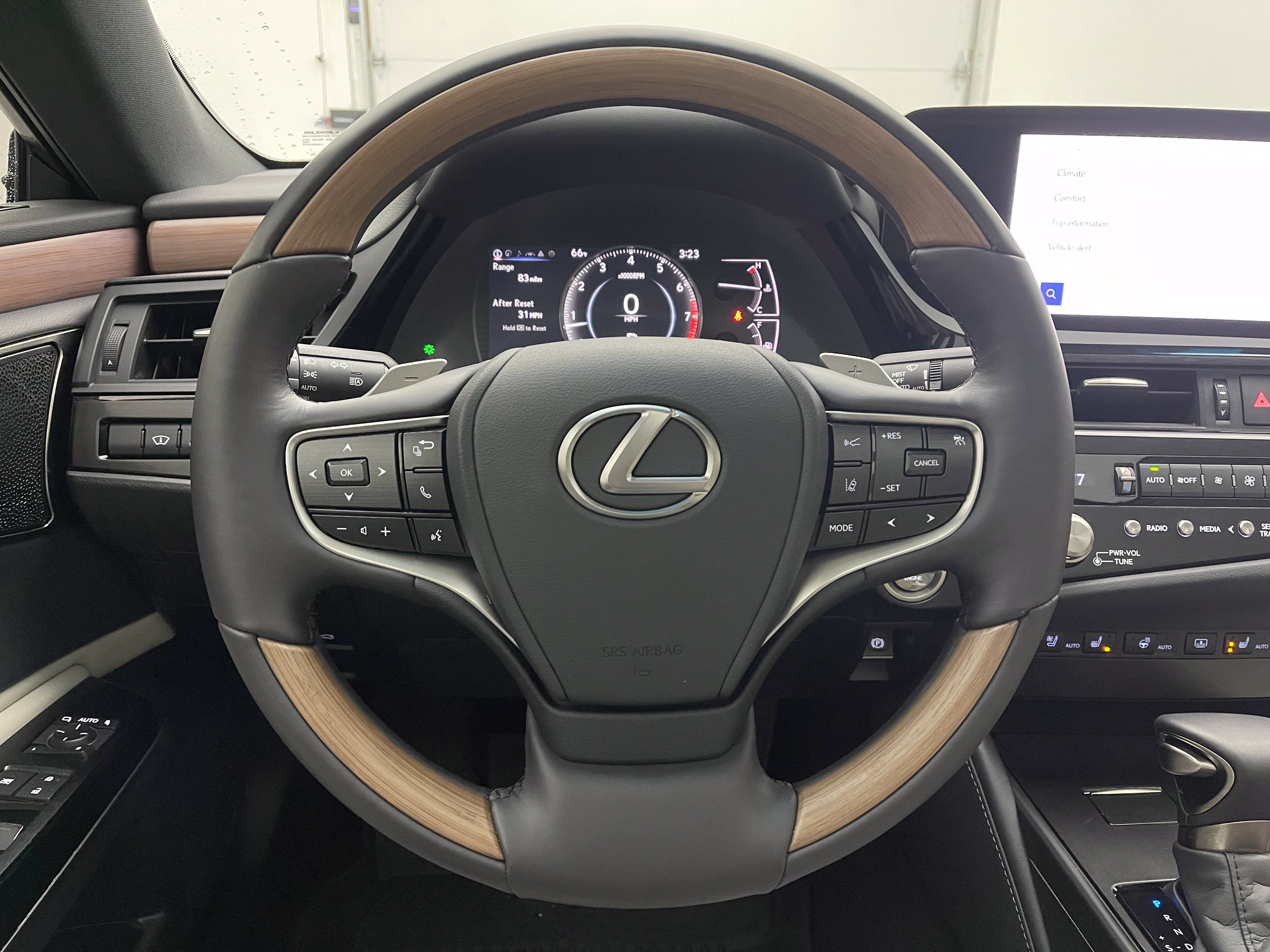 Used 2024 Lexus ES 350 Ultra Luxury w/ Accessory Package (Z2) FWD image 21