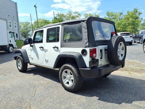 Used 2017 Jeep Wrangler Unlimited Sport w/ Connectivity Group AWD/4WD image 20