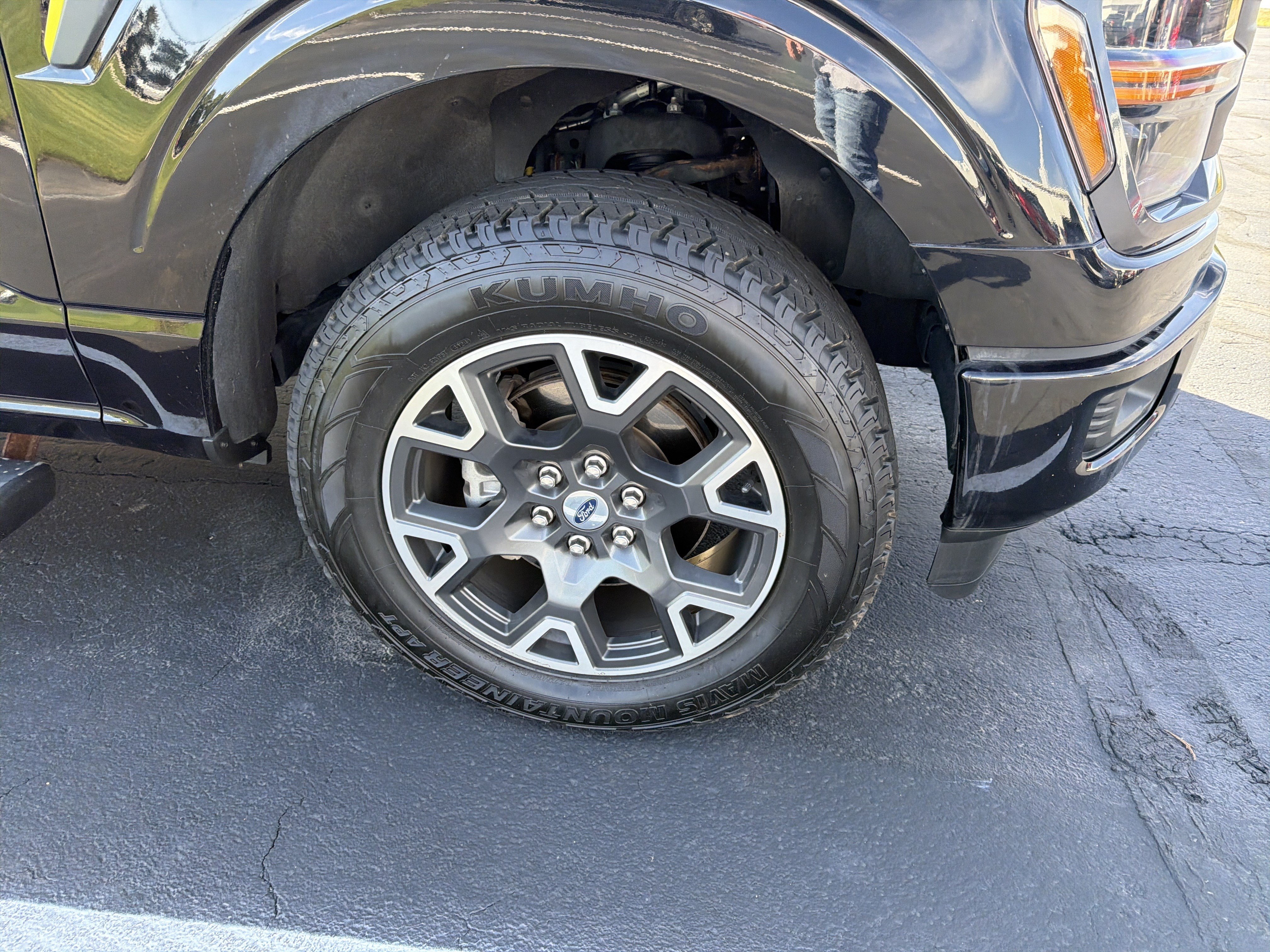 Used 2024 Ford F150 STX AWD/4WD image 5