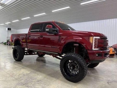 Used 2017 Ford F250 Platinum w/ Platinum Ultimate Package AWD/4WD image 4