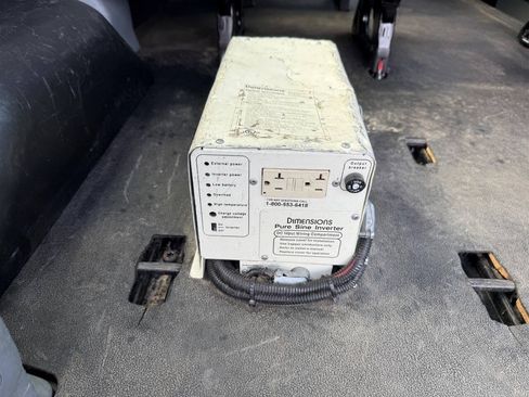Used 2015 Ford Transit 150 XL RWD image 11