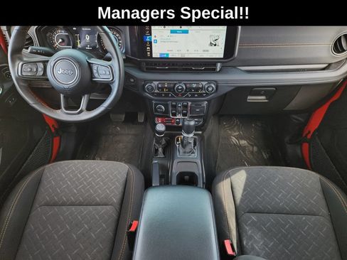 Used 2024 Jeep Gladiator Mojave w/ Safety Group AWD/4WD image 29