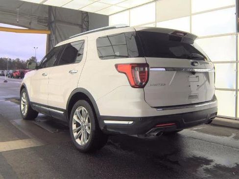 Used 2018 Ford Explorer Limited image 8