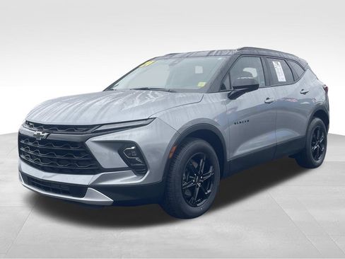Used 2024 Chevrolet Blazer LT w/ Convenience Package image 8