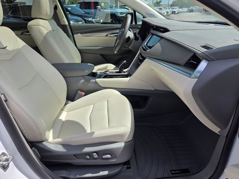 Used 2024 Cadillac XT5 Premium Luxury FWD image 17