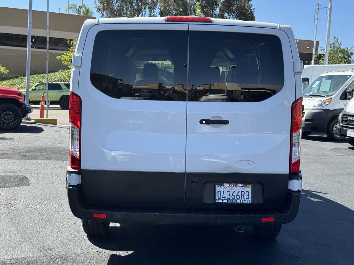 Used 2022 Ford E-Transit Low Roof RWD image 9