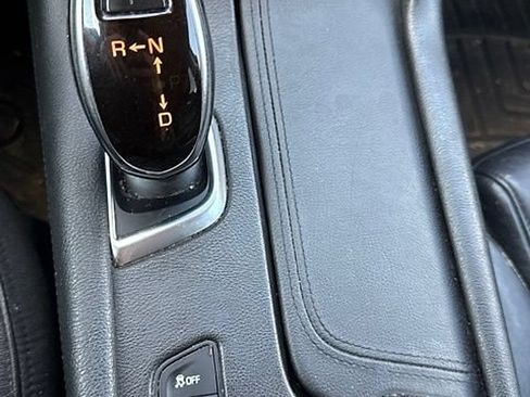 Used 2017 Cadillac XT5 Luxury AWD/4WD image 4