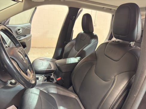 Used 2016 Jeep Cherokee Limited AWD/4WD image 17