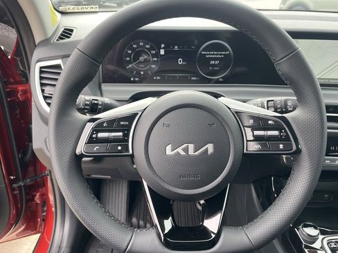 New 2026 Kia Seltos SX w/ SX Sunroof Package image 13