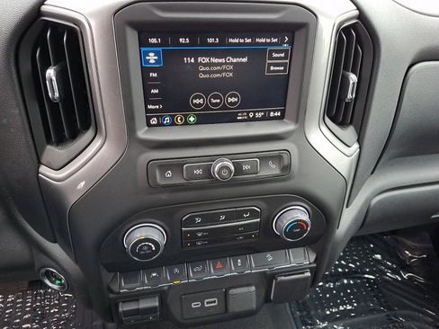 Used 2024 Chevrolet Silverado 1500 Custom Trail Boss AWD/4WD image 15
