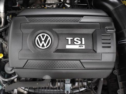 Used 2016 Volkswagen Golf R 4-Door AWD/4WD image 26