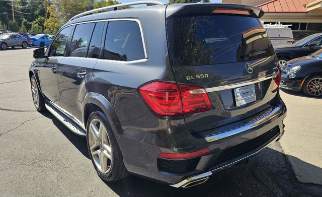 Used 2014 Mercedes-Benz GL 550 4MATIC w/ Driver Assistance Package image 7