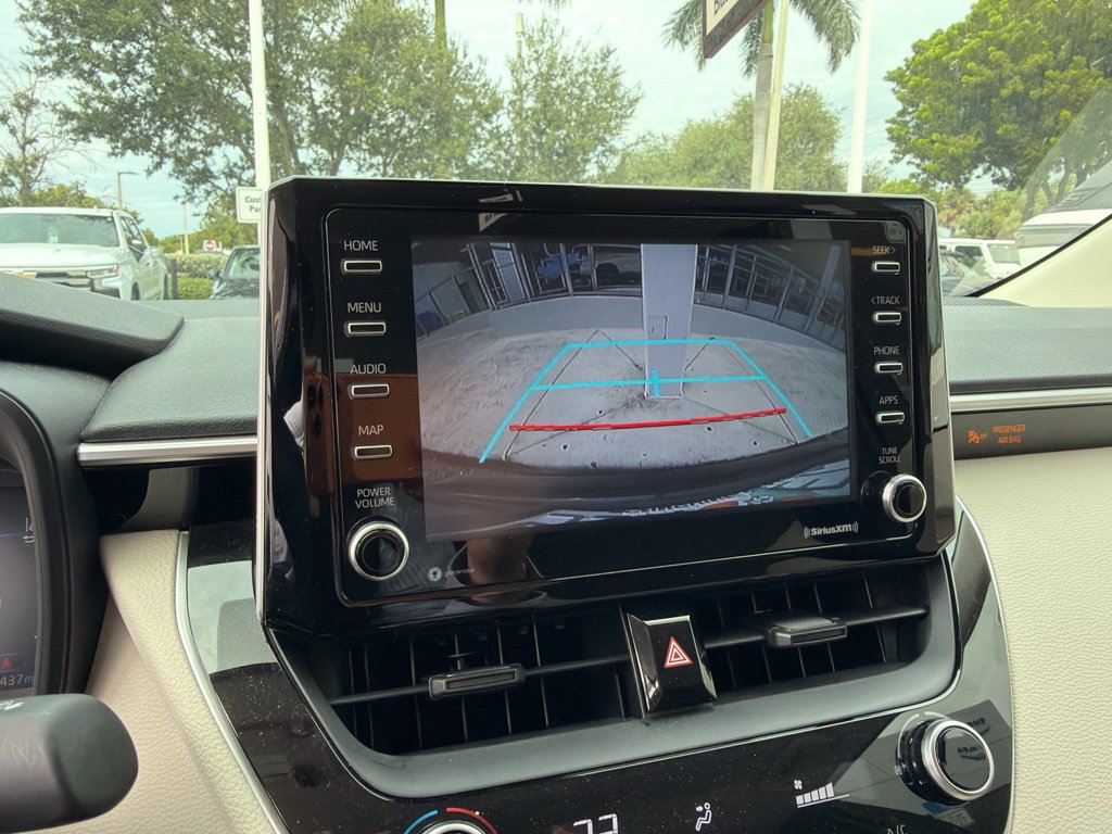 Used 2021 Toyota Corolla LE FWD image 10