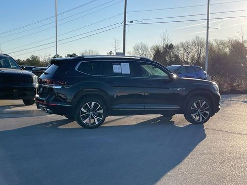 Used 2024 Volkswagen Atlas SEL Premium R-Line image 8