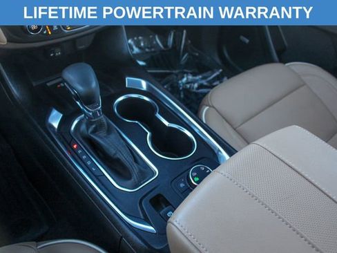 Used 2023 Chevrolet Traverse Premier image 25