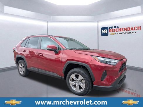 Used 2023 Toyota RAV4 XLE w/ Convenience Package FWD image 1