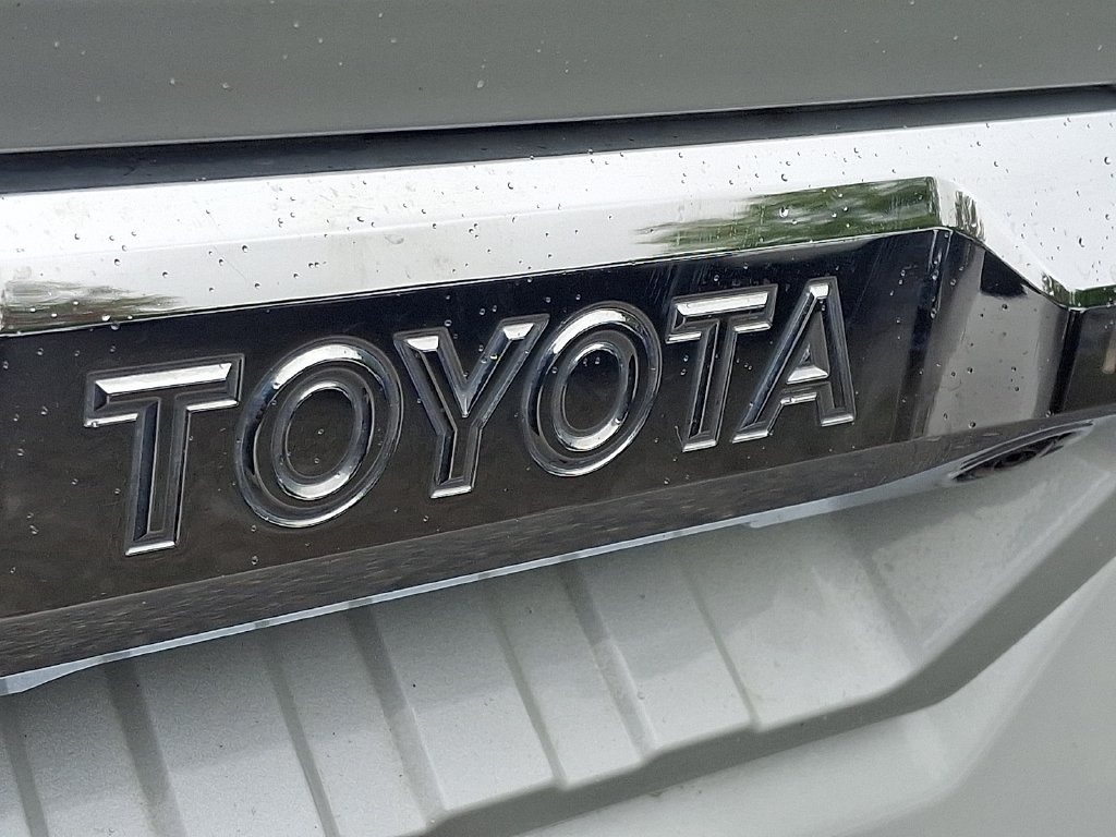 Used 2023 Toyota Tundra Capstone AWD/4WD image 29
