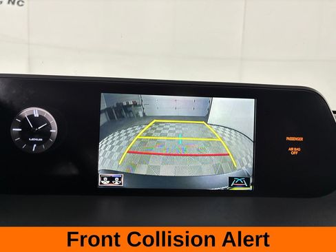 Used 2022 Lexus UX 200 F Sport w/ F Sport Premium Package FWD image 18
