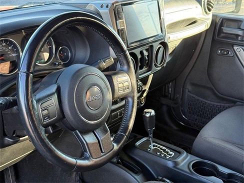 Used 2018 Jeep Wrangler Unlimited Sport S image 18