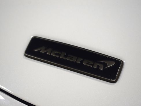 New 2025 McLaren Artura Spider image 4