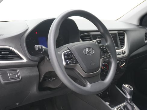 Used 2021 Hyundai Accent SE FWD image 10