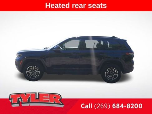Used 2022 Jeep Grand Cherokee Trailhawk AWD/4WD image 4
